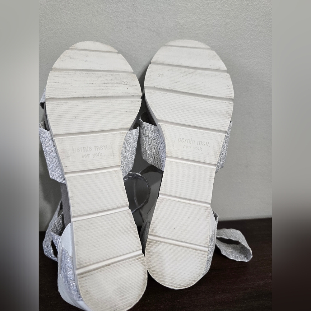 Bernie Mev. New York Honesty Sandals Women's Size 38 EUR/7.5 US - Picture 9 of 10